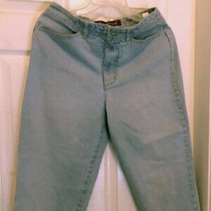 Gloria Vandebilt Classic Light Denim Capri Pant Size 8